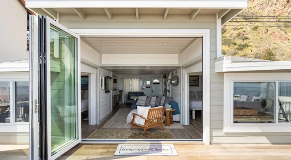 Stay Overnight In This Breathtaking Bungalow Just Steps From The Ocean In Southern California