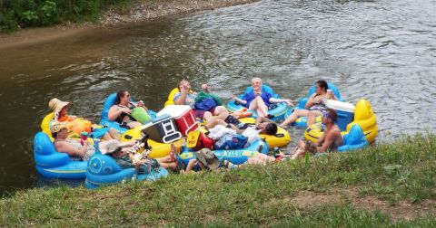 The River Campground In Michigan Where You'll Have An Unforgettable Tubing Adventure
