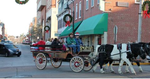 For Just One Day Each Year, Washington, Missouri, Transforms Into An Old-Fashioned Christmas Wonderland