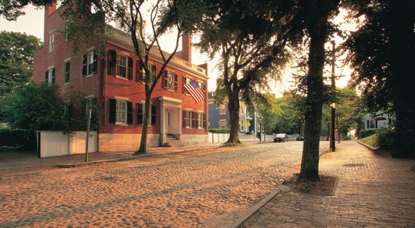 With An Old-School Fudge Shop, A Public Fountain, And Cobblestone Streets, A Visit To Nantucket, Massachusetts Is A Delightful Step Back In Time