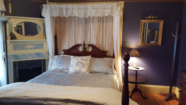 bedroom at Holidae House