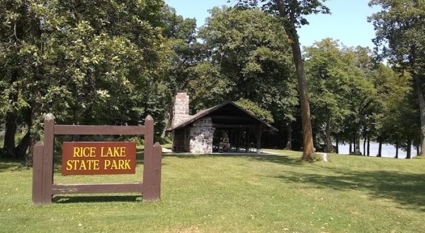 Few People Know There’s A Beautiful State Park Hiding In This Tiny Iowa Town
