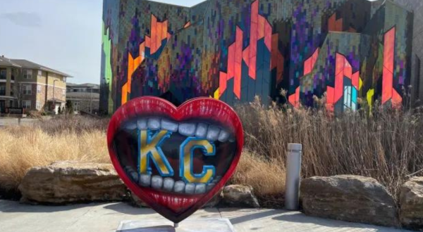 Just 30 Minutes From Kansas City, Prairiefire Is The Perfect Kansas Day Trip Destination