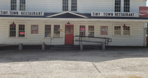 Visit Tiny Town Restaurant, The Small Town Restaurant In Georgia That’s Been Around Since 1949