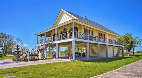This Stupendous Louisiana Waterfront Rental Is Beyond Your Wildest Dreams