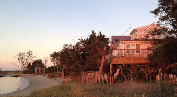 Stay Overnight In This Breathtaking Bungalow Just Steps From The Ocean In Virginia