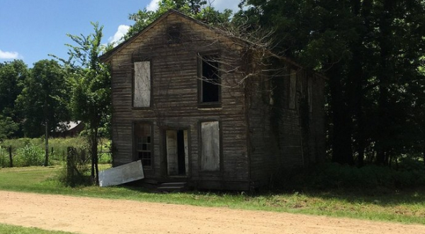 This Tiny, Isolated Mississippi Village Is One Of The Last Of Its Kind