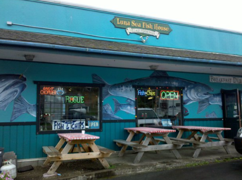 Enjoy The Freshest Seafood At This One-Of-A-Kind Seafood Restaurant In Oregon