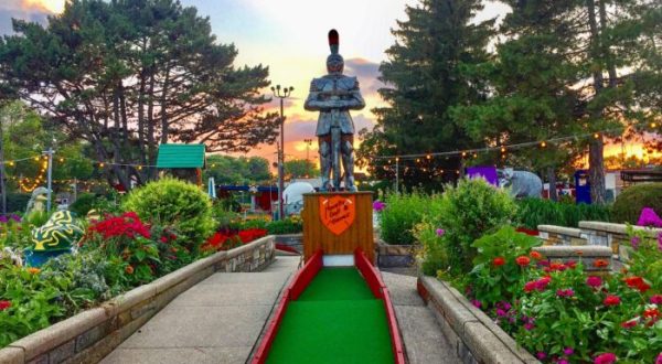 There’s A Vintage Mini-Golf Park In Illinois, And It’s One Of The Quirkiest Places You’ll Ever Go