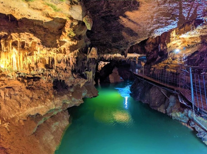 underground caves in Arkansas