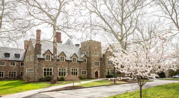 Almost Nobody Knows That Parts Of The Iconic Movie Dead Poets Society Were Filmed At This Tiny Delaware Boarding School