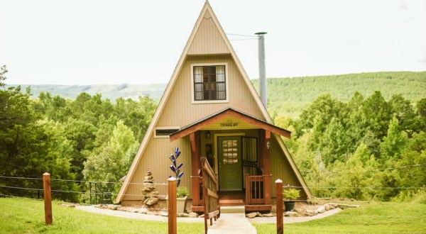 This Budget-Friendly A-Frame Cabin In Arkansas Is Perfect For An Affordable Vacation