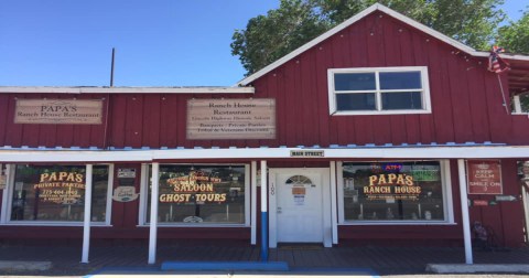 Papa's Ranch House In Nevada Is A No-Fuss Hideaway With The Best New York Style Pizza