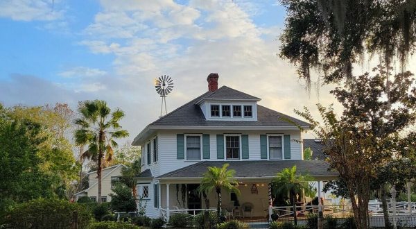 There’s A Bed & Breakfast Hidden In A Historic Small Town In Florida That Feels Like Heaven