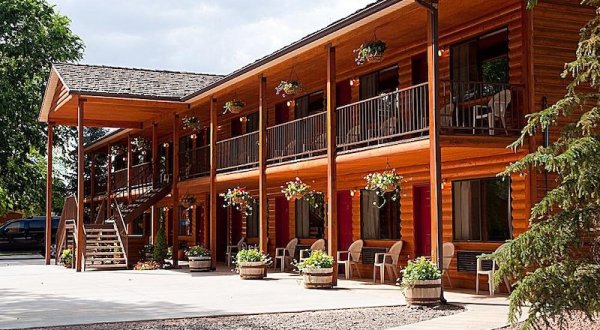 There’s A Breathtaking Hotel Nestled Just Outside Of A Utah National Park