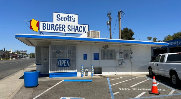 You’ll Barely Be Able To Take A Bite Of The Massive Burgers At Scott’s Burger Shack In Northern California
