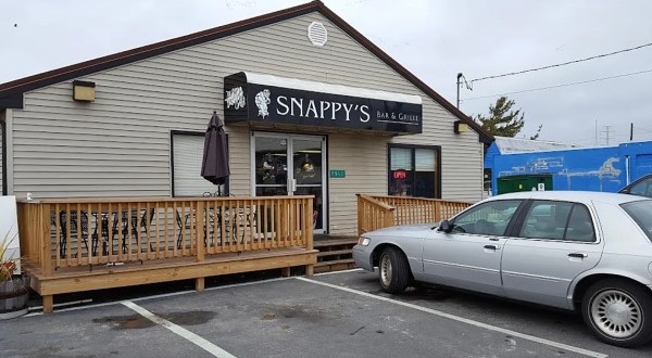 Snappy’s Bar And Grille Is A Little-Known Delaware Restaurant That’s In The Middle Of Nowhere, But Worth The Drive