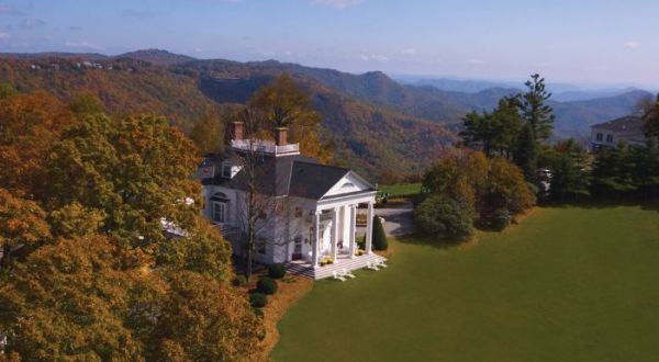 Spend The Night In North Carolina’s Most Majestic Mansion For An Unforgettable Experience