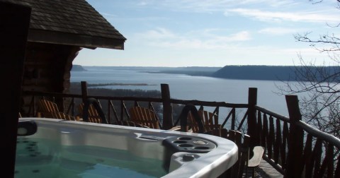 This Woodland Vacation Retreat On Lake Pepin In Wisconsin Is One Of The Coolest Places To Spend The Night