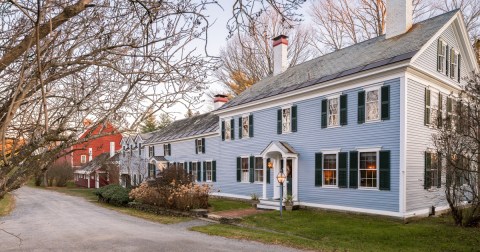 There's A Bed & Breakfast Hidden On A Working Farm In New Hampshire That Feels Like Heaven