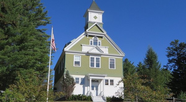 One Of The Biggest Names In Literature Grew Up In One Of The Smallest Towns In New Hampshire