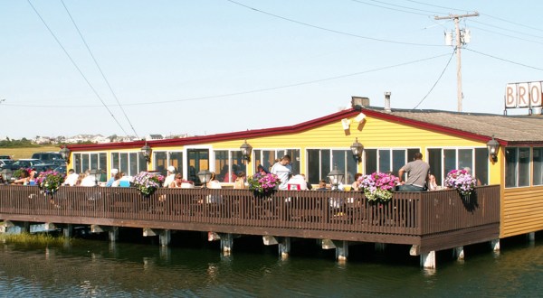 There Are 3 World-Famous Seafood Restaurants In The Small Town Of Seabrook, New Hampshire