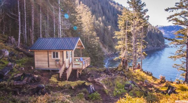 This Alaskan Cabin Is A Secluded Retreat That Will Take You A Million Miles Away From It All