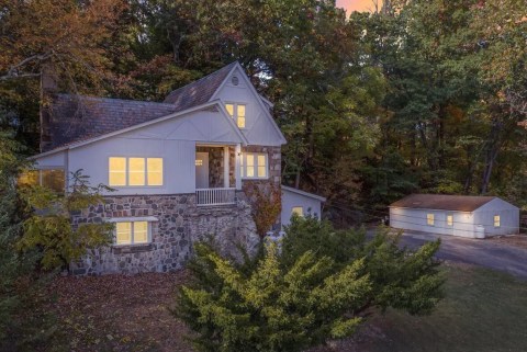 Get Away From It All At This Stone Cabin In Pennsylvania