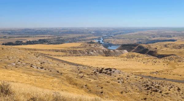 Walk Where The Pioneers Once Walked On This Easy Hiking Trail In Idaho