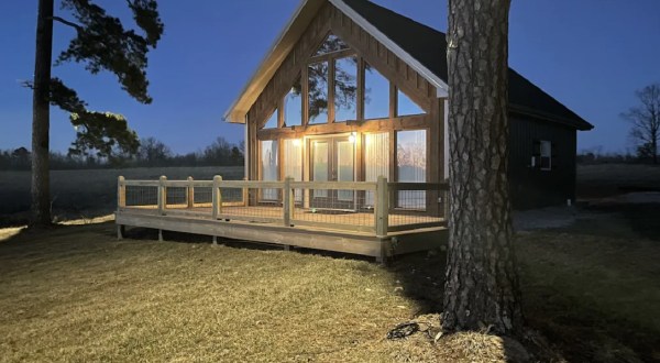 Sleep Among Towering Pines At This Wondrous Cabin In Missouri