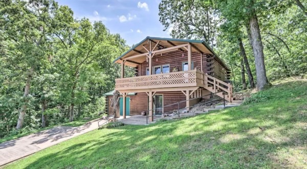 Enjoy Some Much Needed Peace And Quiet At This Charming Missouri Cabin