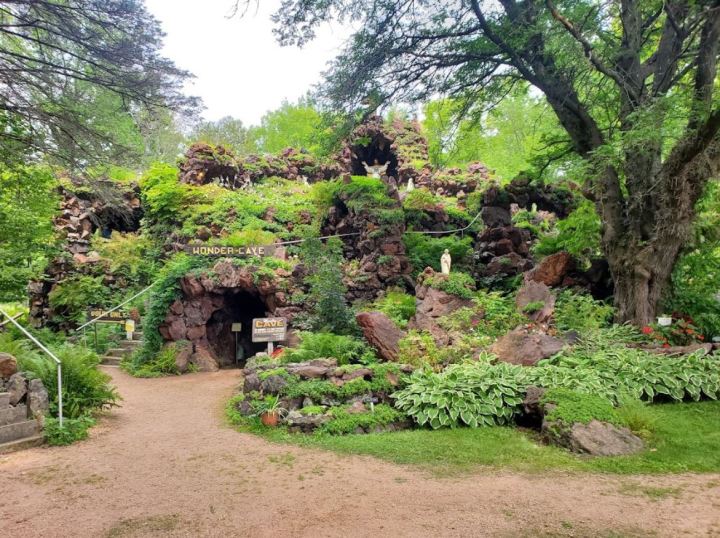 Grotto Gardens