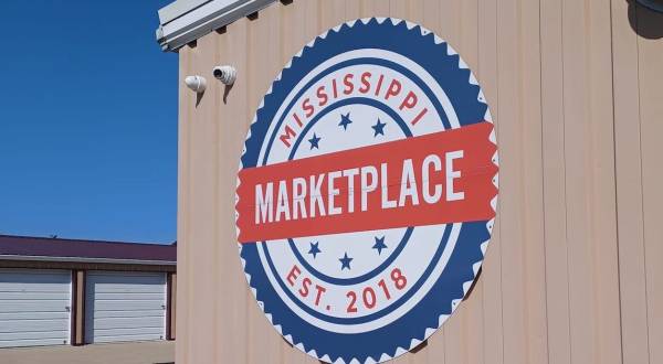 This Iowa Flea Market Covers 19,000 Square Feet With Over 100 Merchants On-Site