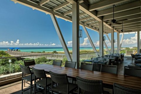 For Some Of The Most Scenic Waterfront Dining In Florida, Head To Fish Out Of Water