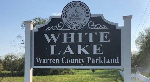 White Lake In Hardwick, New Jersey Is So Little-Known, You Just Might Have It All To Yourself