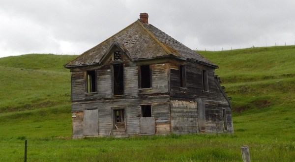 A Charming And Historic Small Town In Washington, Chesaw Is Seemingly Frozen In Time