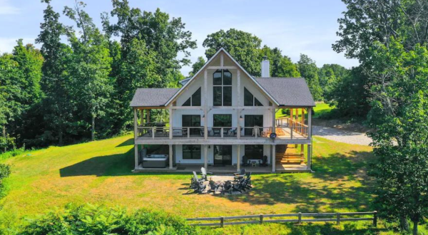 You’ll Never Forget Your Stay At This Charming Cabin In Ohio With Its Very Own Game Room And Hot Tub