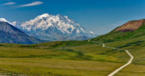 This Scenic Drive Runs Straight Through Alaska's Denali National Park, And It's A Breathtaking Journey