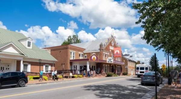 You Could Spend Forever Exploring This Virginia Small Town, But We’ll Settle For A Weekend