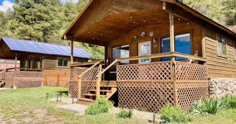Sleep On The Lakefront At This Wondrous Cabin In Colorado