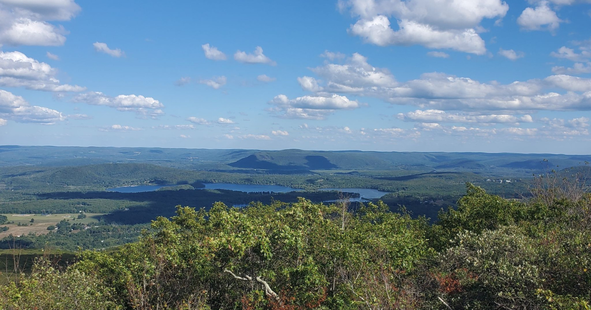 18 Best Hikes In Connecticut: The Top-Rated Hiking Trails To Visit In 2024