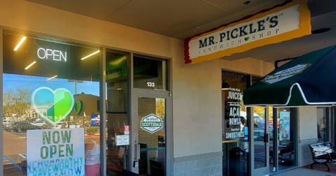 One Trip To This Pickle Themed Restaurant In Arizona And You'll Relish It Forever