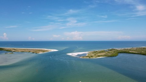Only Accessible By Boat, This Natural Wonder In Florida Rivals The Caribbean