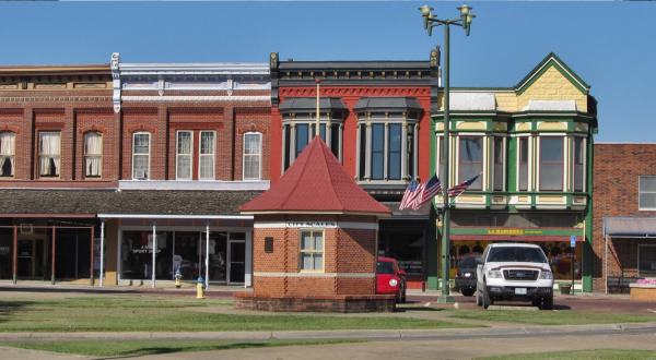 You Could Spend Forever Exploring This Kansas Small Town, But We’ll Settle For A Weekend
