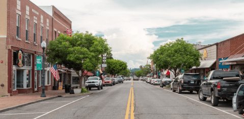 The Friendly Small Town In Oklahoma That's Perfect For A Summer Day Trip