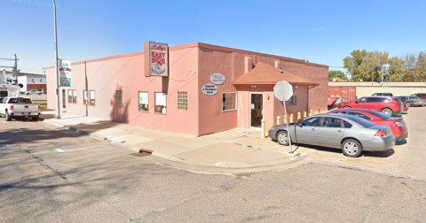 The Donuts At This Iowa Restaurant Are So Good That They Sell Out Every Day