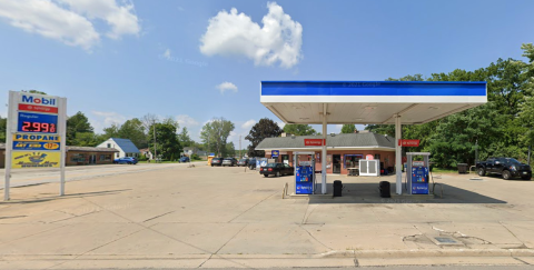 You'd Never Guess Some Of The Best Pastrami Sandwiches In Ohio Are Hiding In This Mobil Station