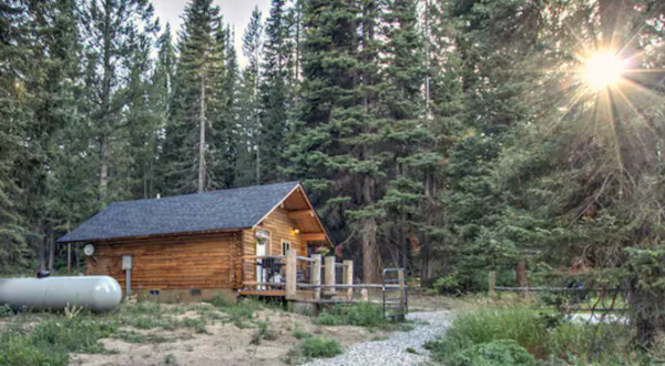 You’ll Never Forget Your Stay At This Charming Cabin In Montana With Its Very Own Fishing Pond