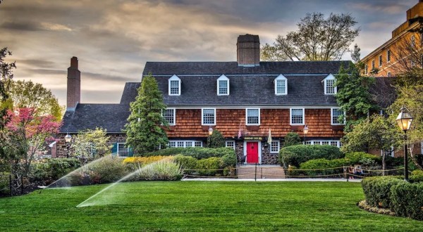 The Historic New Jersey Hotel That Will Transport You Back In Time