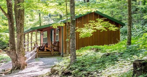 This Cozy Cabin In West Virginia Is The Perfect Place For A Relaxing Getaway
